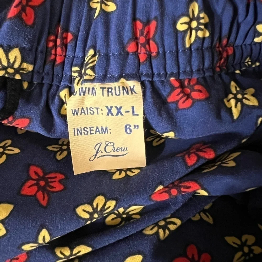NWT J.Crew Original Swimwear blue red yellow floral swim 6” trunks w/ 3 pockets